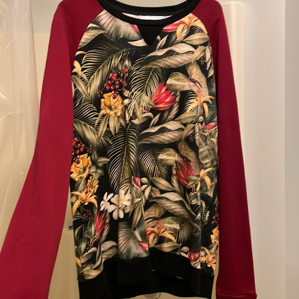 Ami fruit sweater